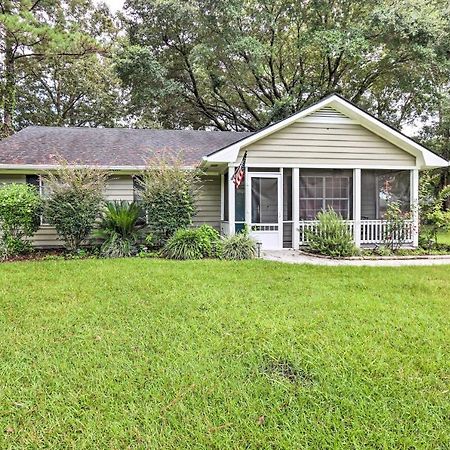Peaceful Beaufort Home With Front Porch And Grill Экстерьер фото