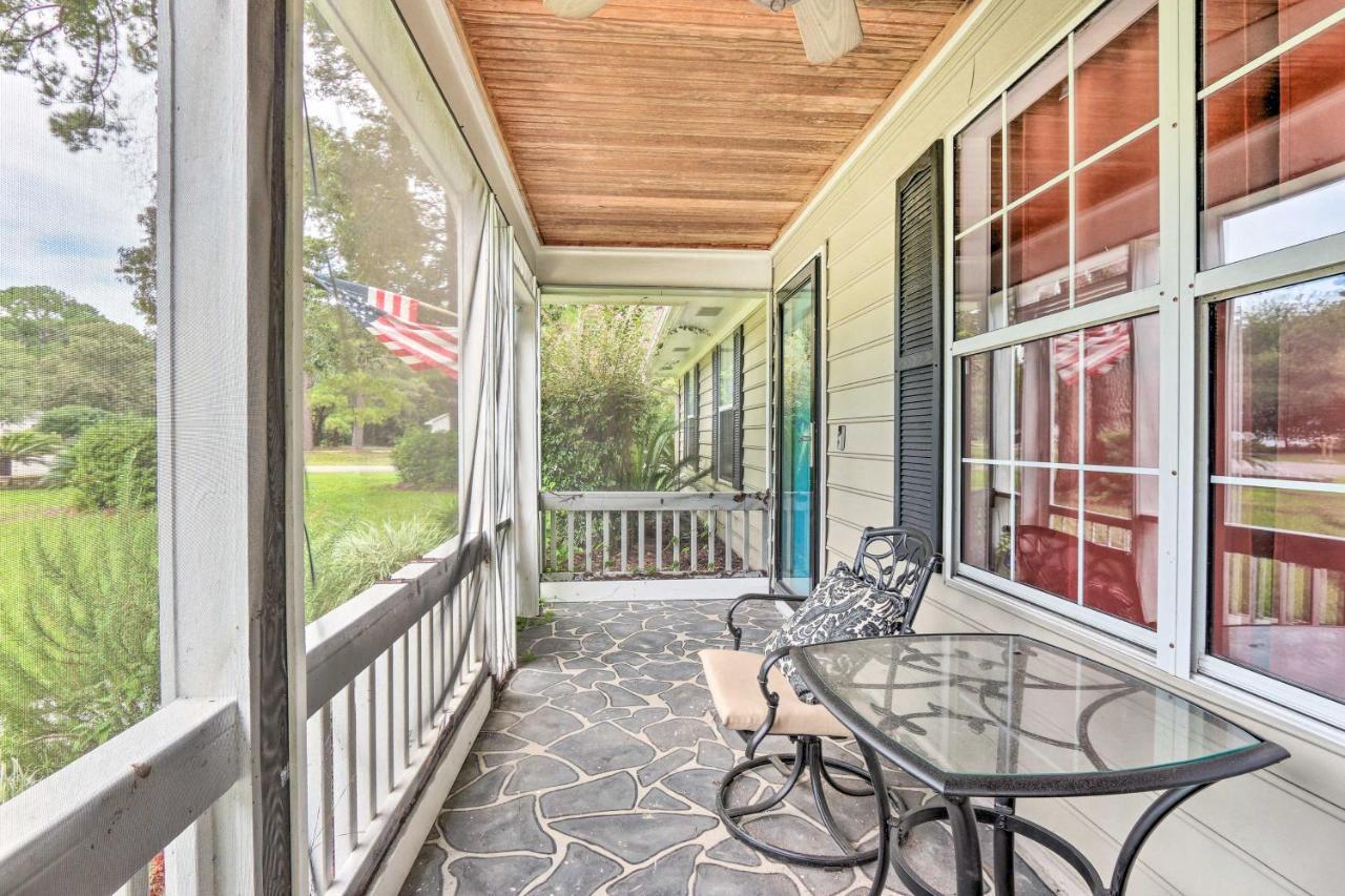 Peaceful Beaufort Home With Front Porch And Grill Экстерьер фото