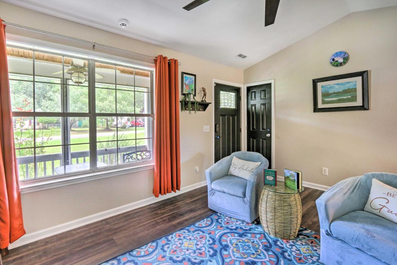 Peaceful Beaufort Home With Front Porch And Grill Экстерьер фото