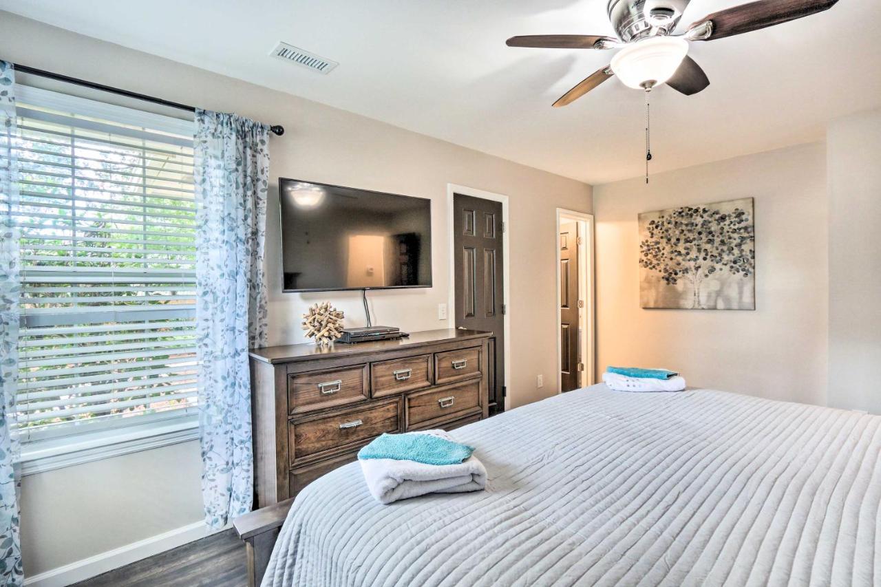 Peaceful Beaufort Home With Front Porch And Grill Экстерьер фото